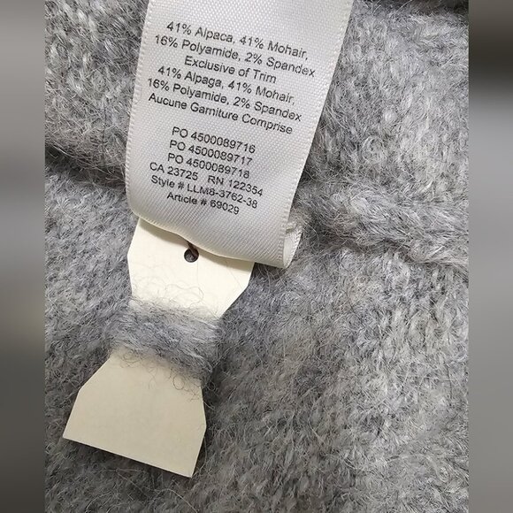 Aritzia Little Moon Snowdrop Alpaca Mohair V-neck Sweater 19.5" Ptp - Picture 13 of 13